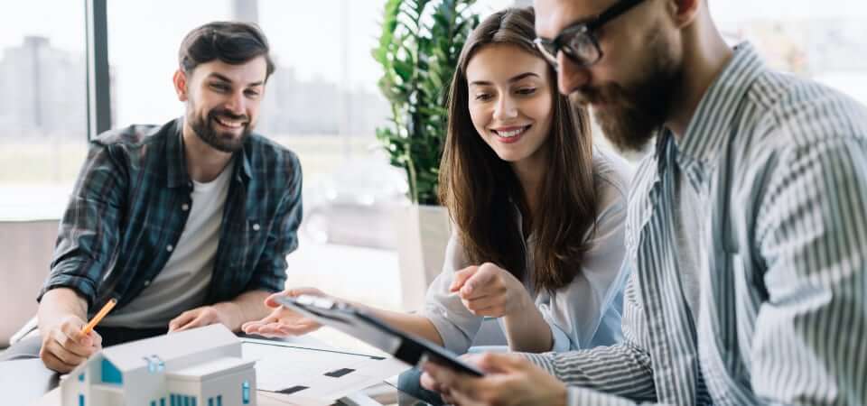 l'équipe de l'agence Oustal